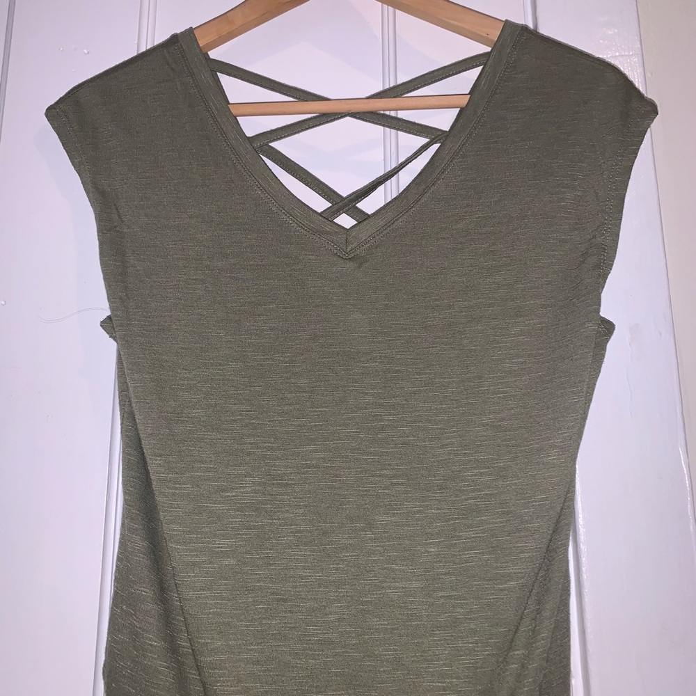 Balance Collection Bundle: Two Workout Shirts - Picture 4 of 6